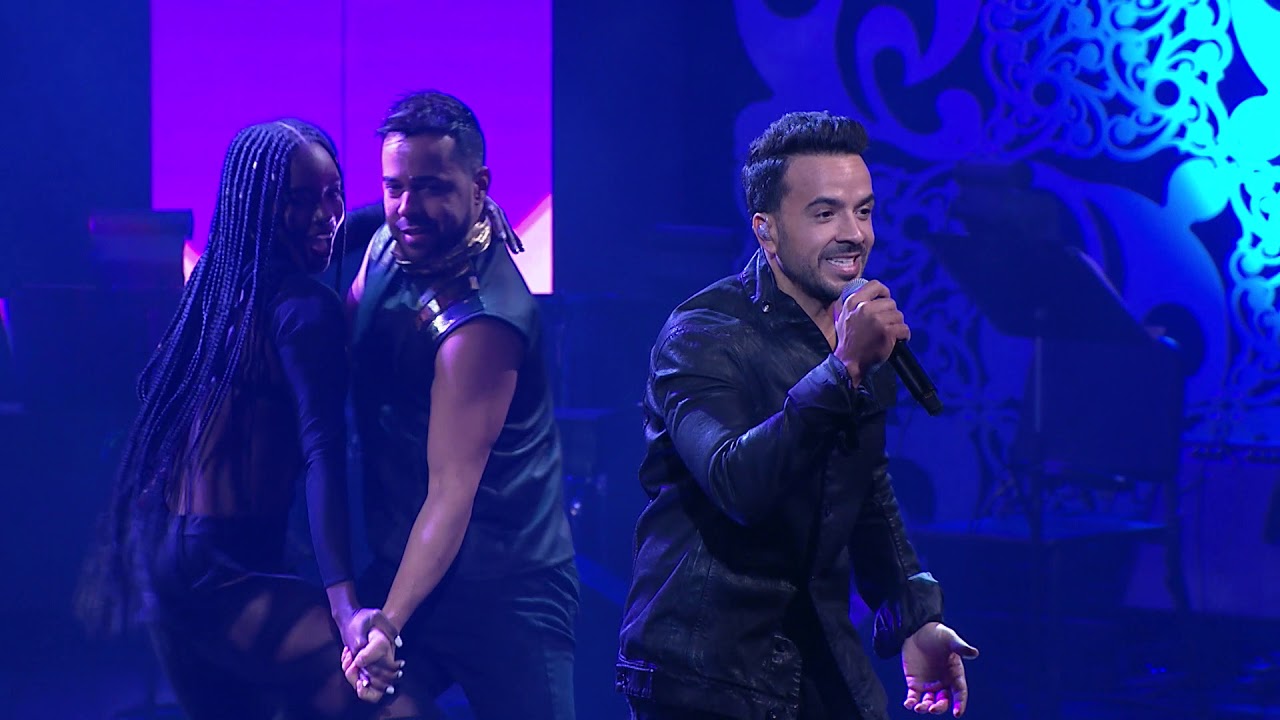 Luis Fonsi Performs "Despacito" (Live!)-30th Hispanic Heritage Awards ...