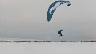 Snowkiting and jumping with Flare Moustache 15