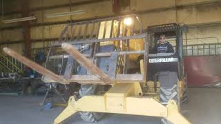 Caterpillar Model TH103 10,000 Lbs Max 44'Max Lift Telescopic Forklift New 01