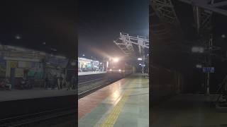 Midnight Red Monster Look Wap-4 Gaya Howrah Express High Speed Crossing #shorts #viral