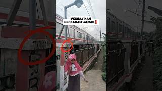 Wow.!!! Apaan tuh di kereta KRL Commuter line#train #indianrailways #indianrailways #squidgame