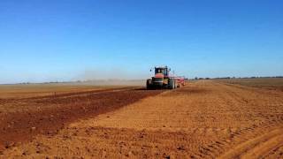 Horwood Bagshaw Grader Scraper in action3