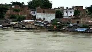 Encroachment of Budhi Gandak river in Muzaffarpur made home in the middle of river