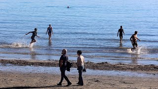 Sunčanu nedjelju Splićani provode na plaži Bačvice