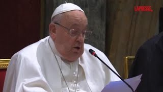 Papa Francesco al Summit sui bambini: «Sacrificati agli idoli del potere, è inaccettabile»