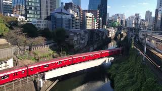 お茶の水駅　聖橋からの眺め