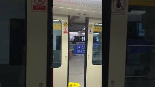 Suzhou Rail Transit Line 2 苏州轨道交通2号线 🔴 CSR Nanjing Puzhen 南车南京浦镇 PM061 Train Doors Closing