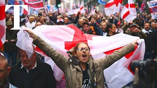 Tommy Robinson protest erupts in London as thousands gather