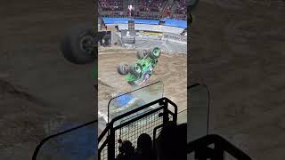 Grave Digger does a back flip and then catches on fire! #monsterjam #gravedigger #freestyle