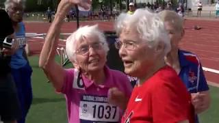 Une mami de 103 ans bat un record au 100 m au Nouveau-Mexique.