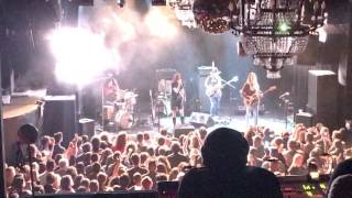 Warpaint - Love Is To Die (Irving Plaza NYC on 6/3/17)