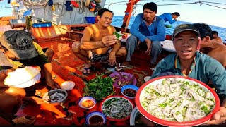 Ngư Dân lụm cá cơm|làm Mâm Tái chanh siêu To ăn buổi cơm chiều cùng mọi người|Nhiên xứ Biển