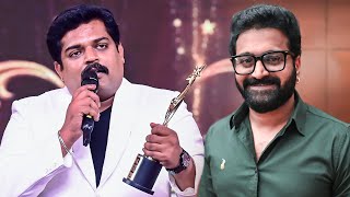 Kantara movie fame Pramod Shetty expressed his gratitude to Rishab Shetty at South Movie Awards