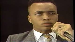 The Georgia Mass Choir - Hold On