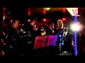 Lady Gaga cantando con Mariachi