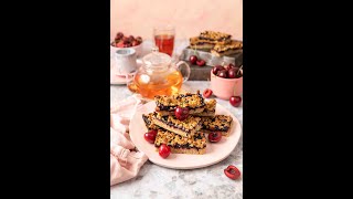 SWEET CHERRY CRUMBLE BARS 😍🍒