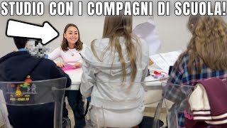 LARA INVITA I SUOI COMPAGNI DI SCUOLA PER LA PRIMA VOLTA PER STUDIARE INSIEME ED IO ORGANIZZO TUTTO!