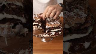 You’ve never seen a brownie like this #PourbakeWOW #KrusteazBatters #MakeItKrusteazy #ad