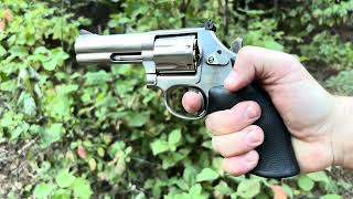 7-shot Smith and Wesson 686+