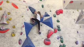 Nice Volume boulder at Kletterzentrum Innsbruck (KI) - no problem for Boulderkid Ella