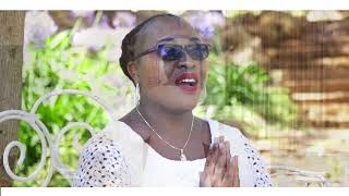 Nakuabudu Yesu katika Hostia - Traditional Catholic Hymn - Sung by Felistas Mburugu