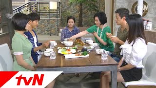 tvnrevenge 첫 식사시간! 작정하고 혜리 잡는 줄리아! 120716 EP.81