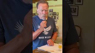 Arnold Schwarzenegger combines TEQUILA with a CIGAR! 😱 #arnold #cigars #tequila #shorts