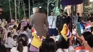 พระบาทสมเด็จพระเจ้าอยู่หัวและพระราชีนีเสด็จทอดกฐินที่อุบล