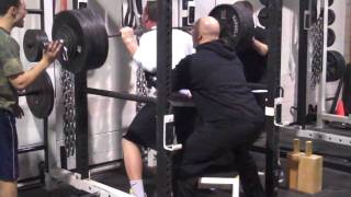 DeFrancosGym.com - High School kid squats 530lbs.!!