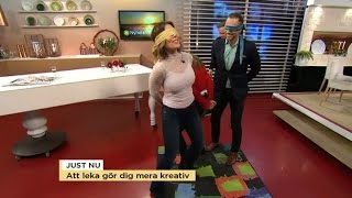 Se Tilde och Peter leka blindbock - med rumpknuff - Nyhetsmorgon (TV4)
