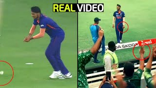 Arshdeep Singh waving hand to Pakistani Fans after Dropped Catch in Ind vs Pak Asia Cup Match