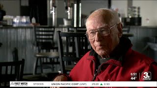 96-year-old Chet: Veteran, golfing machine