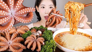 문어와 낙지 중간 맛🐙👣 발문어(낙지문어) 숙회, 본죽 낙지김치죽 치즈 추가 먹방 octopus and kimchi porridgemukbang korean food