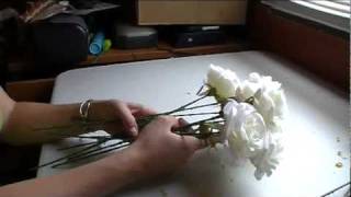 How To Make a Hand-Tied Rose Bouquet - Part 1