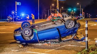 Car ends up on its roof after crash 🚨