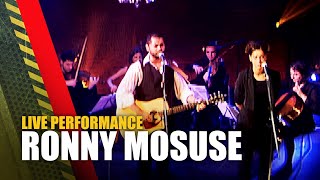 Performance: Ronny Mosuse (2003) live at TMF Café | The Music Factory