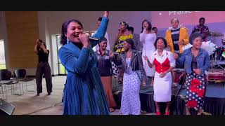 KWA VIWANGO VINGINE - Worship Team