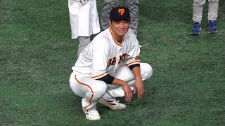 坂本勇人さんファン感で子供たちに笑顔を見せる。 読売ジャイアンツ　巨人　 2022/11/23 ファンフェスタ