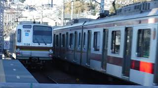 東急東横線東白楽駅から、東京メトロ副都心線01S各駅停車渋谷行き営団7000系7028、7128が発車！東急電鉄キューピーラッピング急行元町・中華街行き5000系5877、5177が通過！