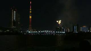 09　隅田川花火大会 2023　☆　Sumida  Fireworks　phoenix　✿　汐入公園　白鬚橋　東京スカイツリー　ライトアップ　不死鳥　♬　2023年　7月29日