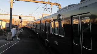 阪急8040F+6015F朝の10両通勤特急 豊中駅 到着