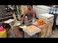 hardworking this man selling delicious egg toast price ₹ 70 only । indian street food