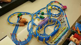 TOMY Plarail Fun Run Vol.00: 2+3 way automatic switch