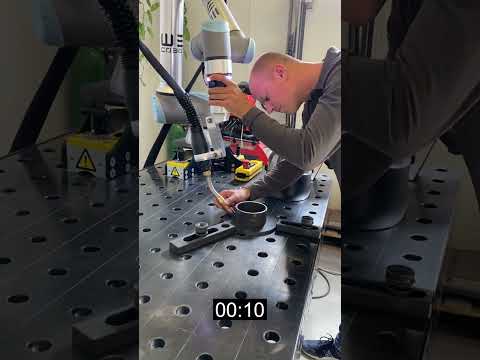 Cobot programs welding in less than 2.5 minutes using WeCobot's plug-and-play kit#39