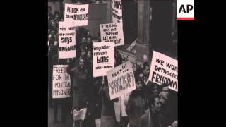 SYND 26 4 67 LONDON GREEKS PROTEST AGAINST COUP IN HOMELAND