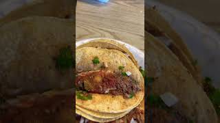 Tacos de birria de res لحم بقر سندويشات التاكو 비프 비리아 타코beef birria tacos 🌮 #usa