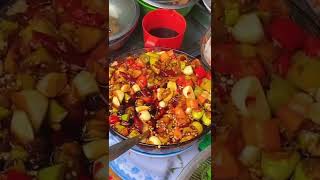 Bánh mì chả cá Nha Trang 20K ngon bá cháy | Lăn cùng Thi