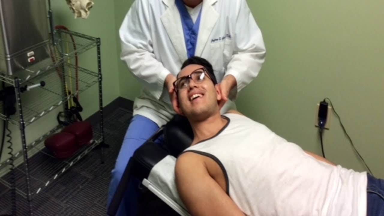 Loud & Intense Neck And Back Cracking Session: INCREDIBLE Chiropractic ...