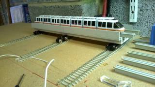 HO scale monorail model railway - first test of new motorised traverser