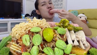 ส้มตำสะตอมีสายหัวสีม่วงด้วยจ้าวันนี้|wern woei